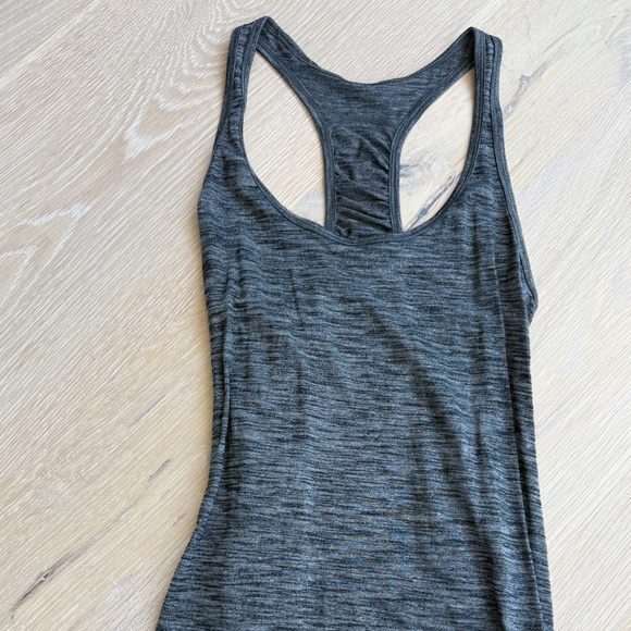 Lululemon Gray / Black heathered running tank top size 4 - Picture 1 of 3